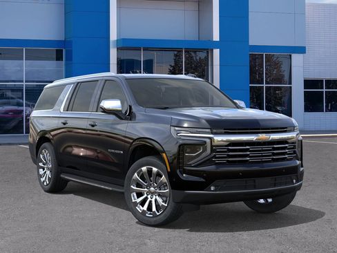 Used 2025 Chevrolet Suburban Premier AWD/4WD image 42