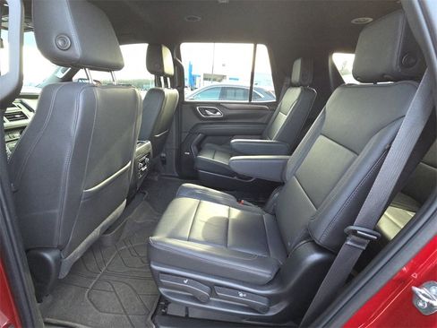 Used 2024 Chevrolet Tahoe Z71 w/ Luxury Package image 28