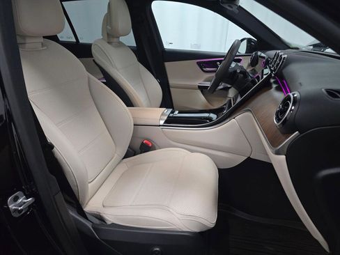 Certified 2025 Mercedes-Benz GLC 300 4MATIC image 22