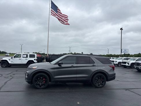 Used 2020 Ford Explorer ST w/ ST Street Pack AWD/4WD image 2