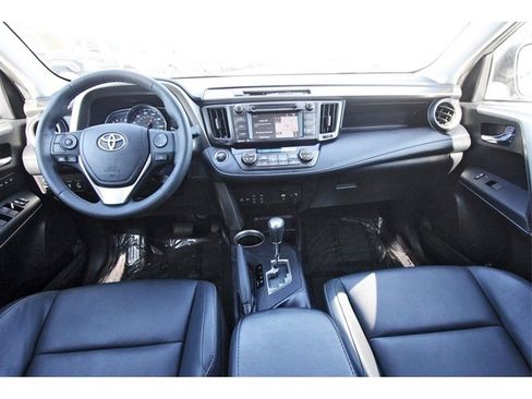 Used 2015 Toyota RAV4 Limited image 8