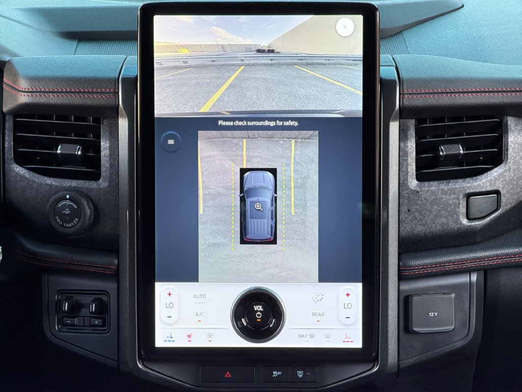Used 2022 Ford Expedition Limited AWD/4WD image 12