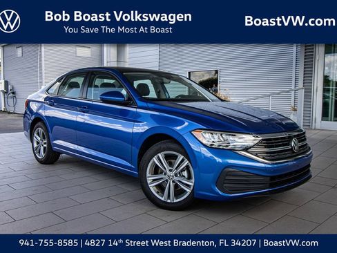 Used 2024 Volkswagen Jetta SE w/ Panoramic Sunroof Package FWD image 1