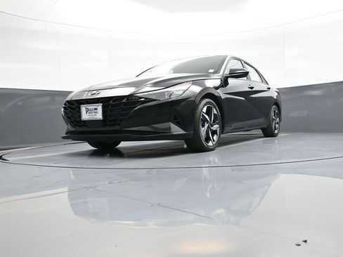 Certified 2023 Hyundai Elantra SEL w/ Convenience Package FWD image 25