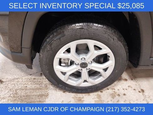 New 2026 Jeep Compass Latitude image 18