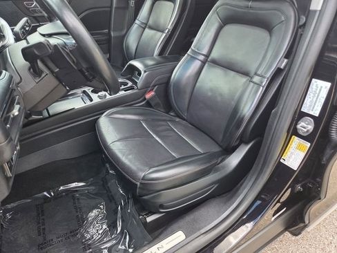 Used 2022 Lincoln Corsair AWD w/ Premium Package image 8