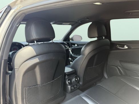 Used 2022 Kia Stinger GT-Line image 32