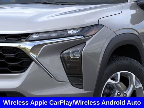 New 2026 Chevrolet Trax LS w/ LS Convenience Package FWD image 11