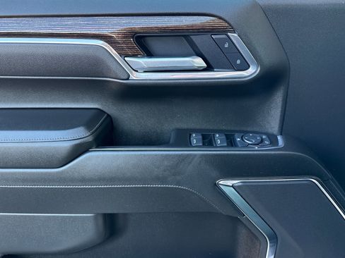 Used 2025 GMC Sierra 1500 Elevation w/ X31 Off-Road Package image 12