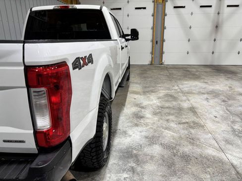 Used 2019 Ford F250 XL w/ Power Equipment Group AWD/4WD image 10