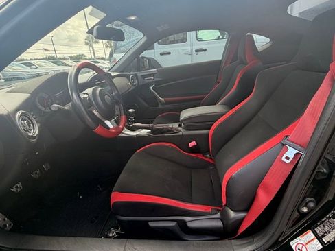 Used 2019 Toyota 86 TRD SE RWD image 9