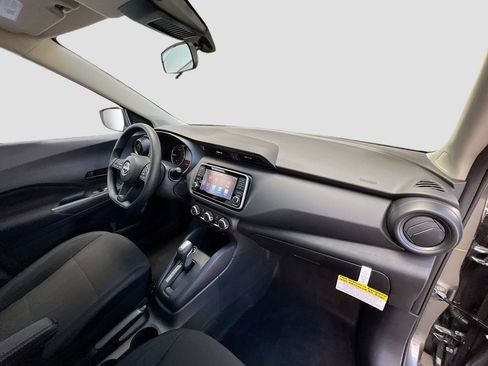 New 2025 Nissan Kicks Play S image 26
