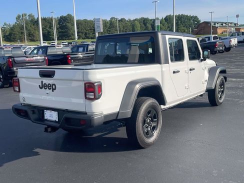 Certified 2025 Jeep Gladiator Sport AWD/4WD image 3