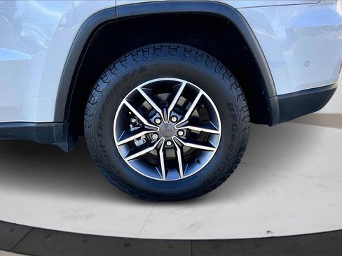 Used 2022 Jeep Grand Cherokee Limited w/ Trailer Tow Group IV image 35