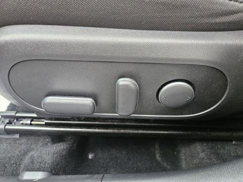 Used 2025 Hyundai Kona SEL FWD image 9