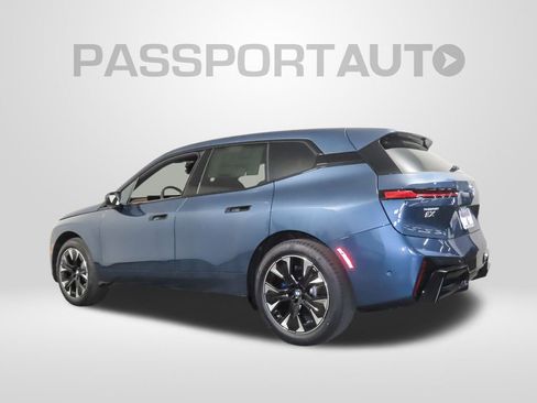 Used 2026 BMW iX xDrive45 w/ M Sport Package image 3