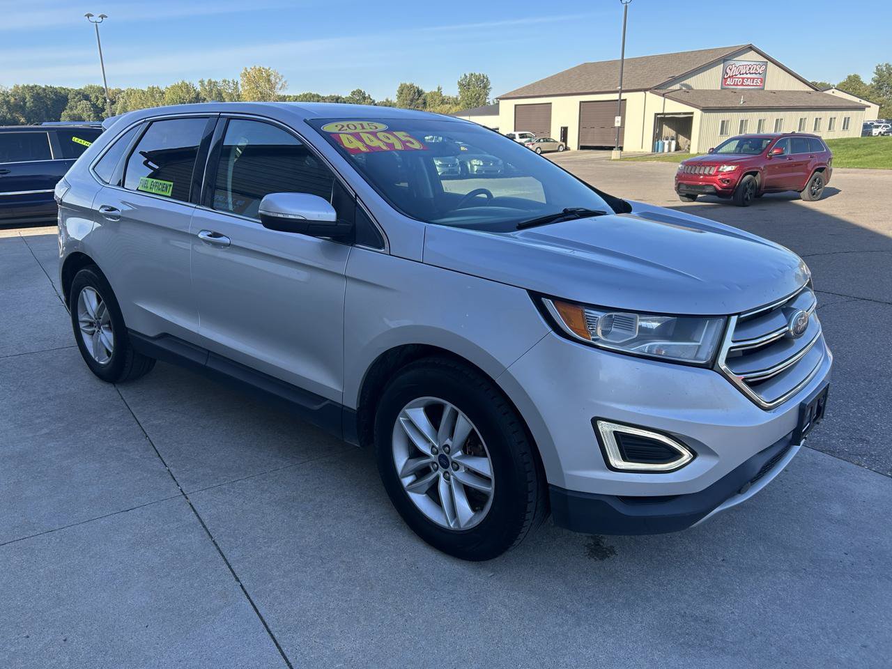 Used 2015 Ford Edge SEL FWD image 3