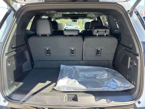 New 2026 GMC Acadia Denali w/ Super Cruise Package AWD/4WD image 4