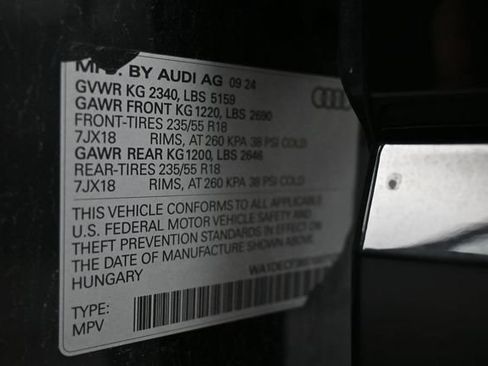 Used 2025 Audi Q3 2.0T Premium AWD/4WD image 17