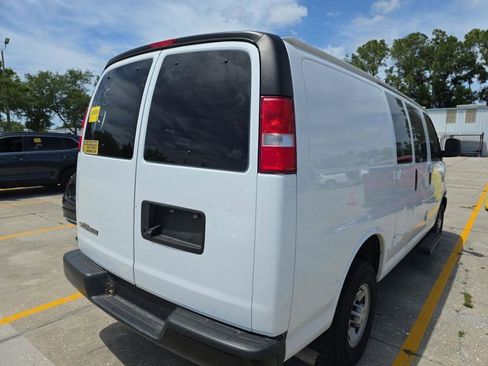Used 2023 Chevrolet Express 2500 w/ Driver Convenience Package RWD image 3