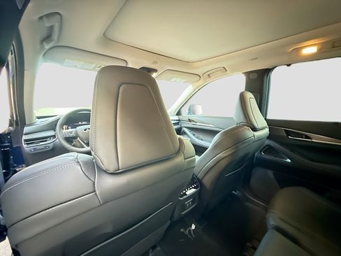 Used 2026 INFINITI QX60 Luxe w/ Cargo Package image 27