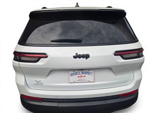 Used 2023 Jeep Grand Cherokee L Laredo image 21