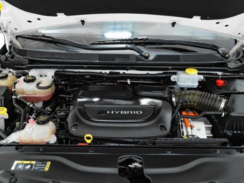 Used 2019 Chrysler Pacifica Limited w/ Advanced Safetytec Group image 47