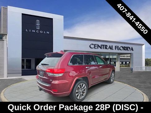 Used 2018 Jeep Grand Cherokee Overland AWD/4WD image 2