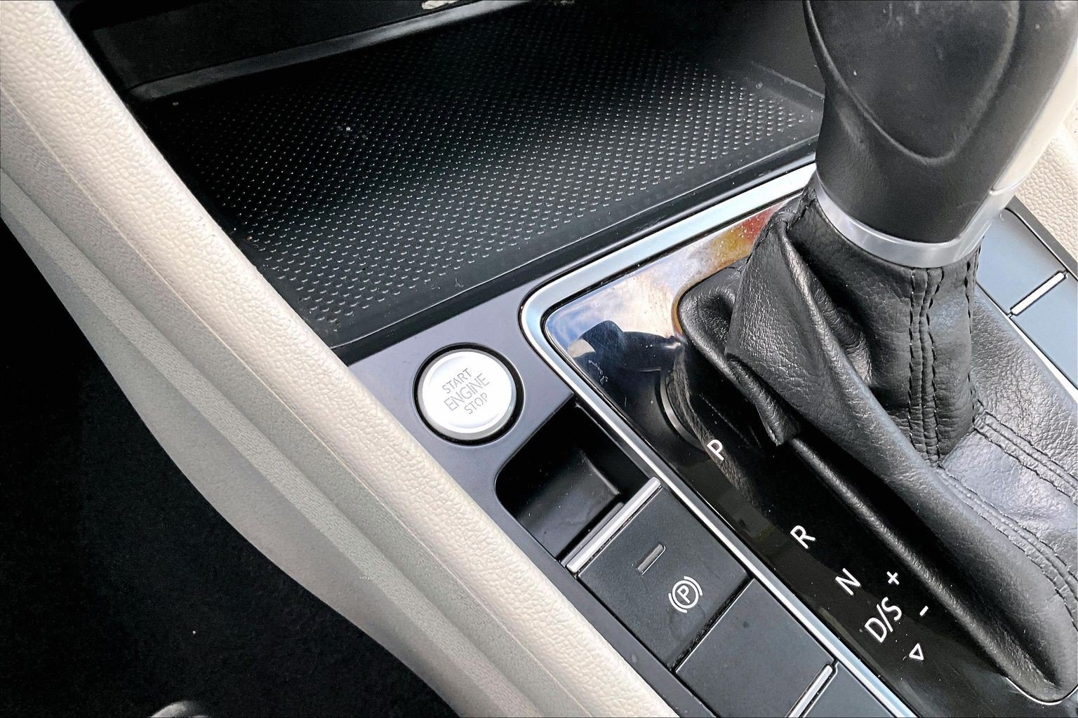 Used 2019 Volkswagen Jetta SEL FWD image 23