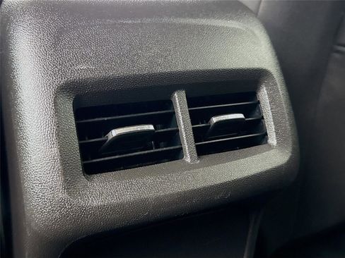 Used 2019 Chevrolet Equinox LT AWD/4WD image 25