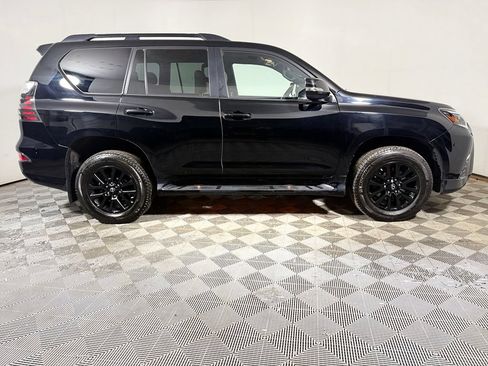 Used 2023 Lexus GX 460 w/ Black Line Special Edition AWD/4WD image 8
