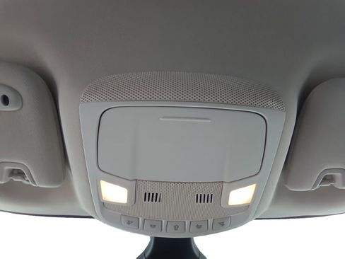 Used 2022 Ford Edge Titanium image 23