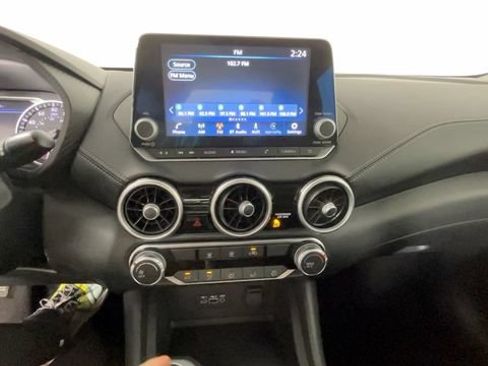 Used 2022 Nissan Sentra SV FWD image 32