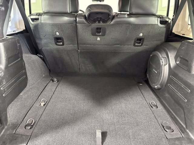 Used 2021 Jeep Wrangler Unlimited Sahara AWD/4WD image 30