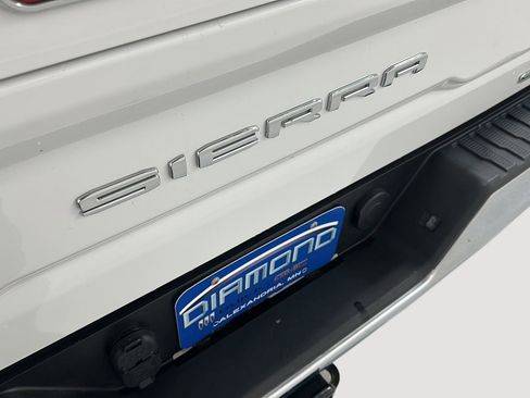 Used 2025 GMC Sierra 2500 SLT w/ SLT Convenience Package AWD/4WD image 28