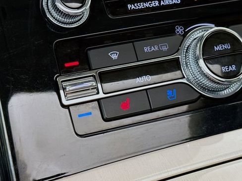 Used 2020 Lincoln Navigator L Black Label w/ Cargo Convenience Package image 21