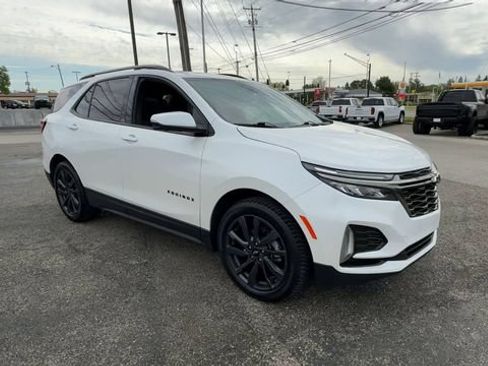 Used 2022 Chevrolet Equinox RS w/ RS Leather Package FWD image 2