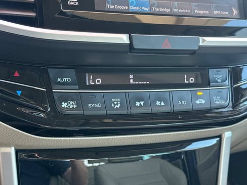 Used 2016 Honda Accord EX-L image 22