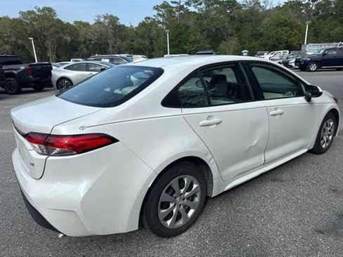 Certified 2023 Toyota Corolla LE FWD image 5