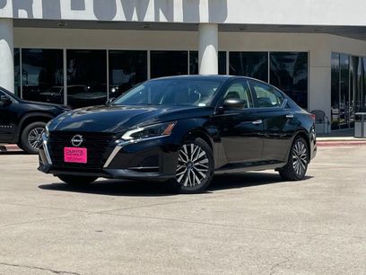 Used 2024 Nissan Altima 2.5 SV