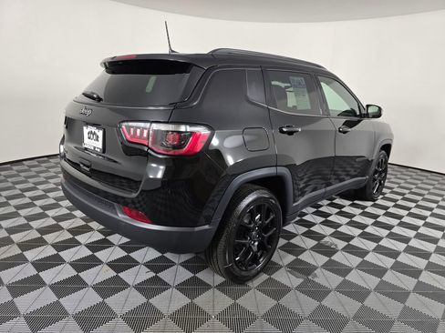 New 2026 Jeep Compass Latitude image 4