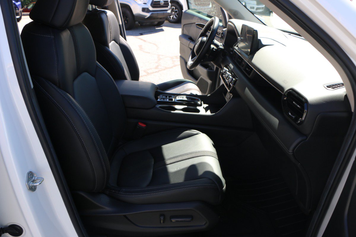 Used 2025 Honda Pilot EX-L image 30