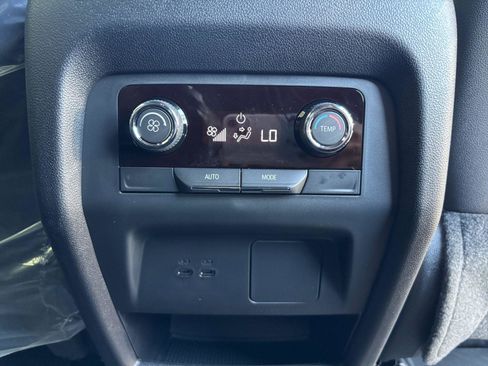 New 2026 Chevrolet Traverse LT w/ Sun and Wheel Package AWD/4WD image 20