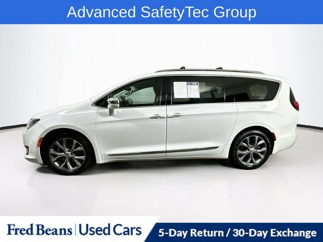 Used 2018 Chrysler Pacifica Limited w/ Tire & Wheel Group FWD image 5