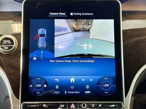 Used 2025 Mercedes-Benz GLC 300 4MATIC image 14