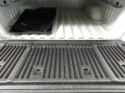 Used 2022 Chevrolet Colorado LT RWD image 26