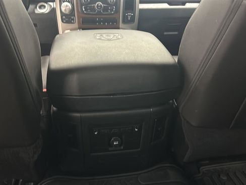 Used 2014 RAM 1500 Laramie w/ Convenience Group AWD/4WD image 19