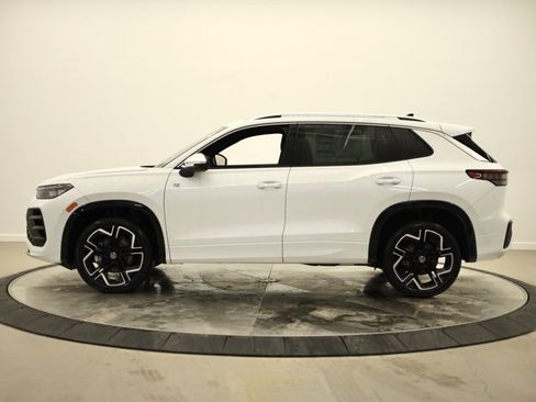 New 2026 Volkswagen Tiguan SEL R-Line image 6