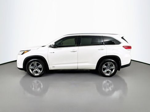 Used 2019 Toyota Highlander Limited AWD/4WD image 2