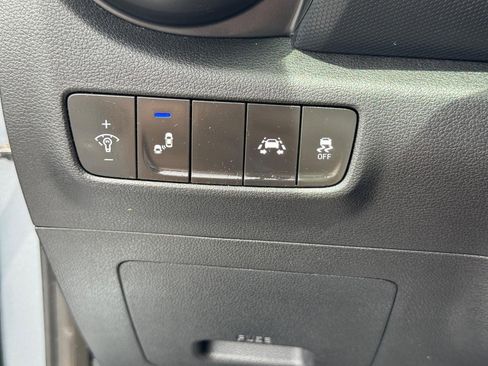 Used 2019 Hyundai Kona Limited AWD/4WD image 23